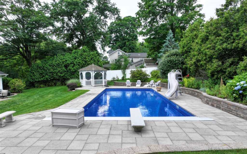 25 McKinley Street, Pearl River, NY 10965 - Photo 42 of 46