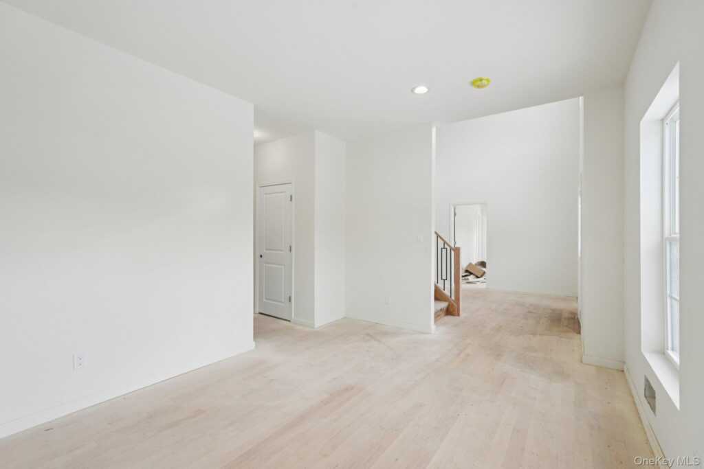 14 Vargas (AKA 70 Jessup Ln) Circle, Stony Point, NY 10980 - Photo 15 of 41