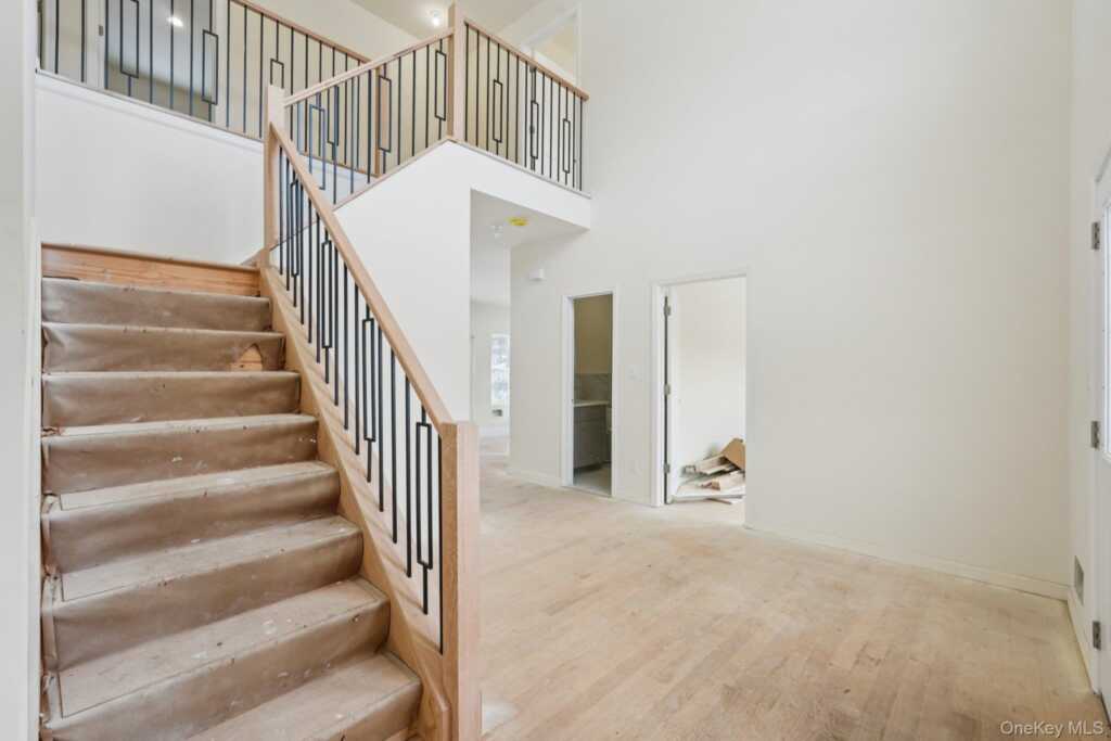 14 Vargas (AKA 70 Jessup Ln) Circle, Stony Point, NY 10980 - Photo 17 of 41