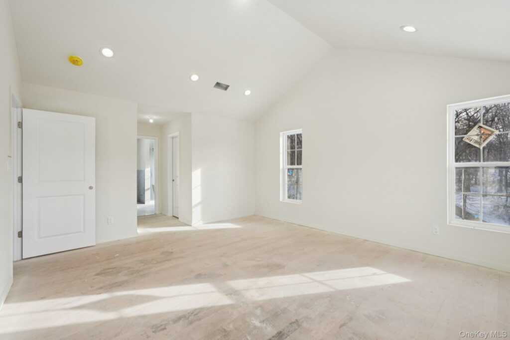 14 Vargas (AKA 70 Jessup Ln) Circle, Stony Point, NY 10980 - Photo 37 of 41