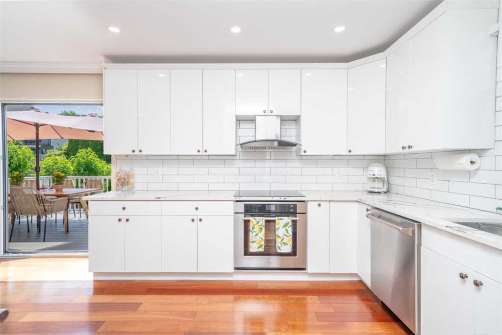 79 Fern Street, New Rochelle, NY 10801 - Photo 8 of 39