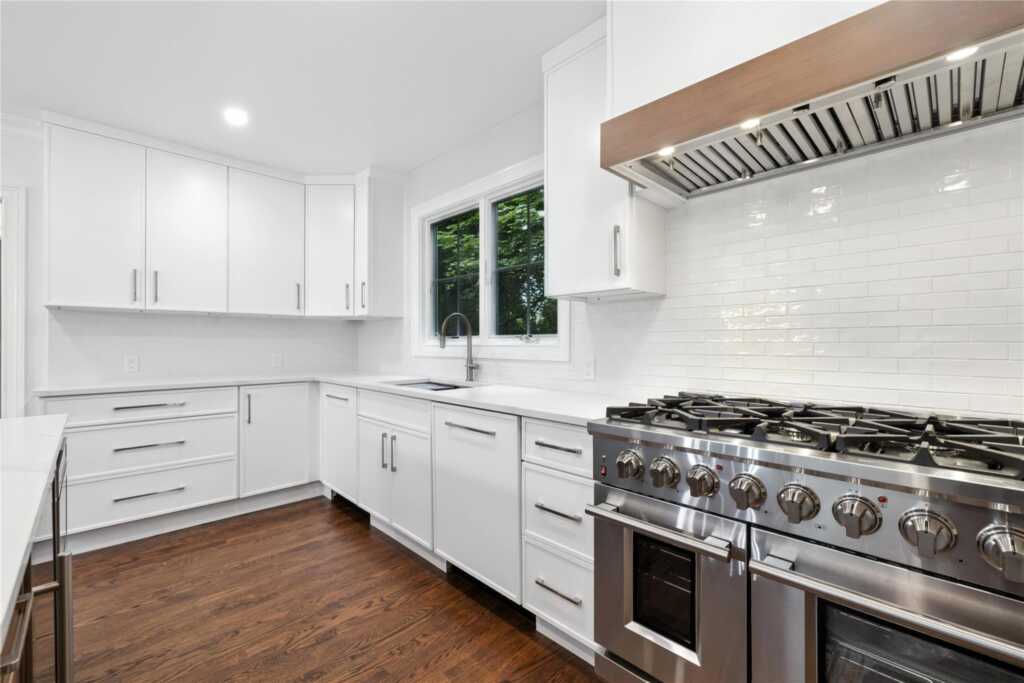 45 Fenimore Road, New Rochelle, NY 10804 - Photo 12 of 22