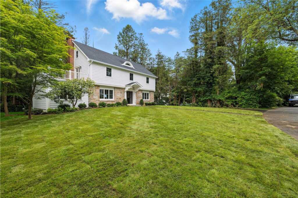 45 Fenimore Road, New Rochelle, NY 10804 - Photo 2 of 22