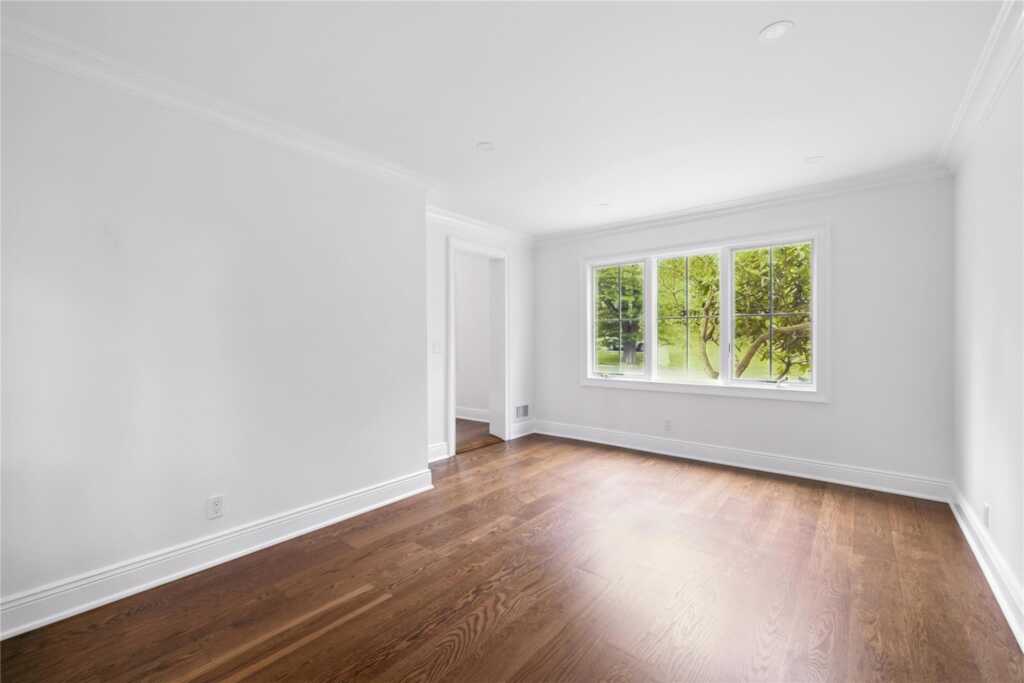 45 Fenimore Road, New Rochelle, NY 10804 - Photo 5 of 22