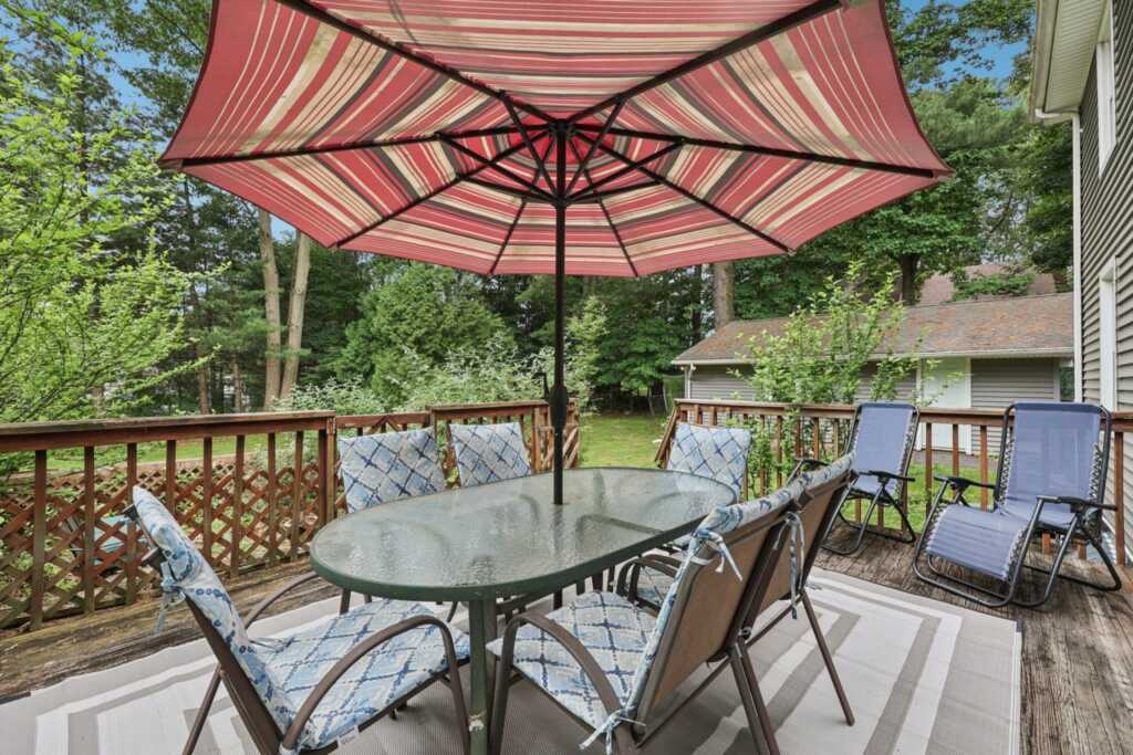 33 Chestnut Street, Pearl River, NY 10965 - Photo 26 of 36