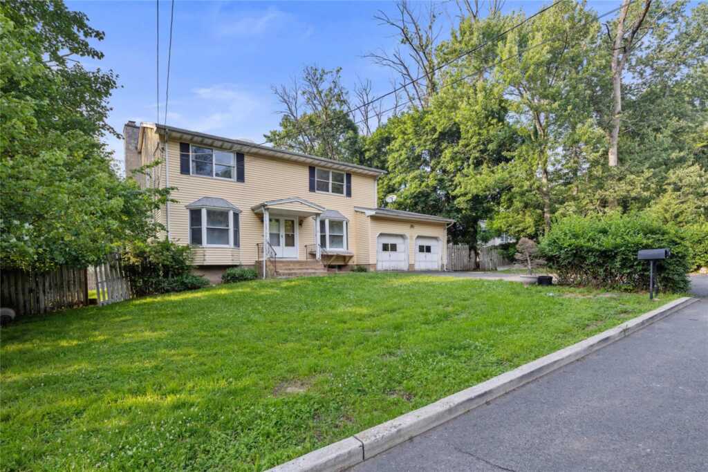 12 Gillis Avenue, Nyack, NY 10960 - Photo 34 of 37