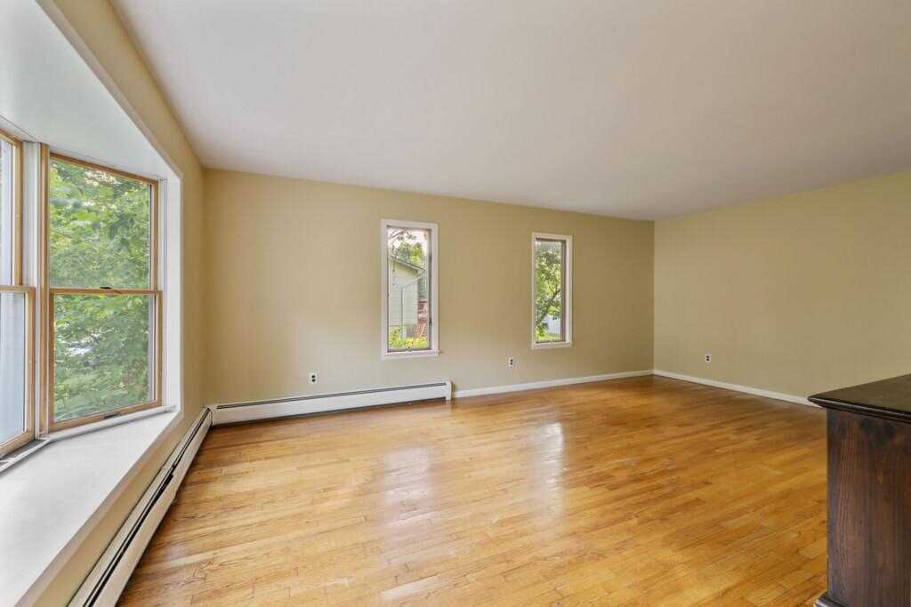 12 Gillis Avenue, Nyack, NY 10960 - Photo 6 of 37