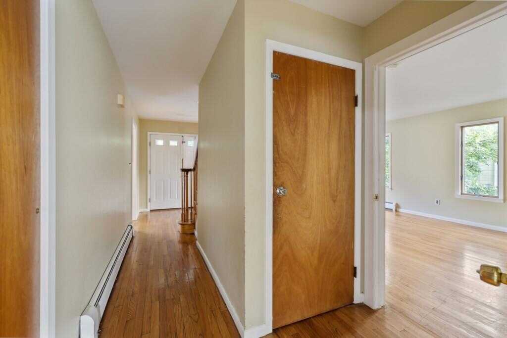 12 Gillis Avenue, Nyack, NY 10960 - Photo 9 of 37