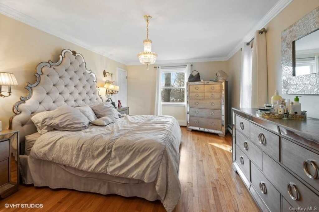 14 Rolling Way, New Rochelle, NY 10804 - Photo 20 of 27