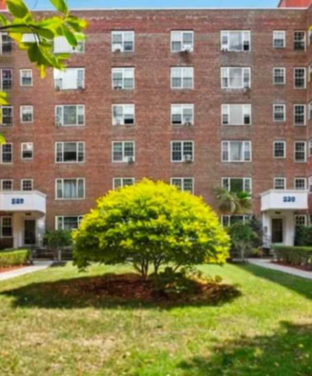 230 Pelham Road, Unit #3D, New Rochelle, NY 10805 - Photo 25 of 30