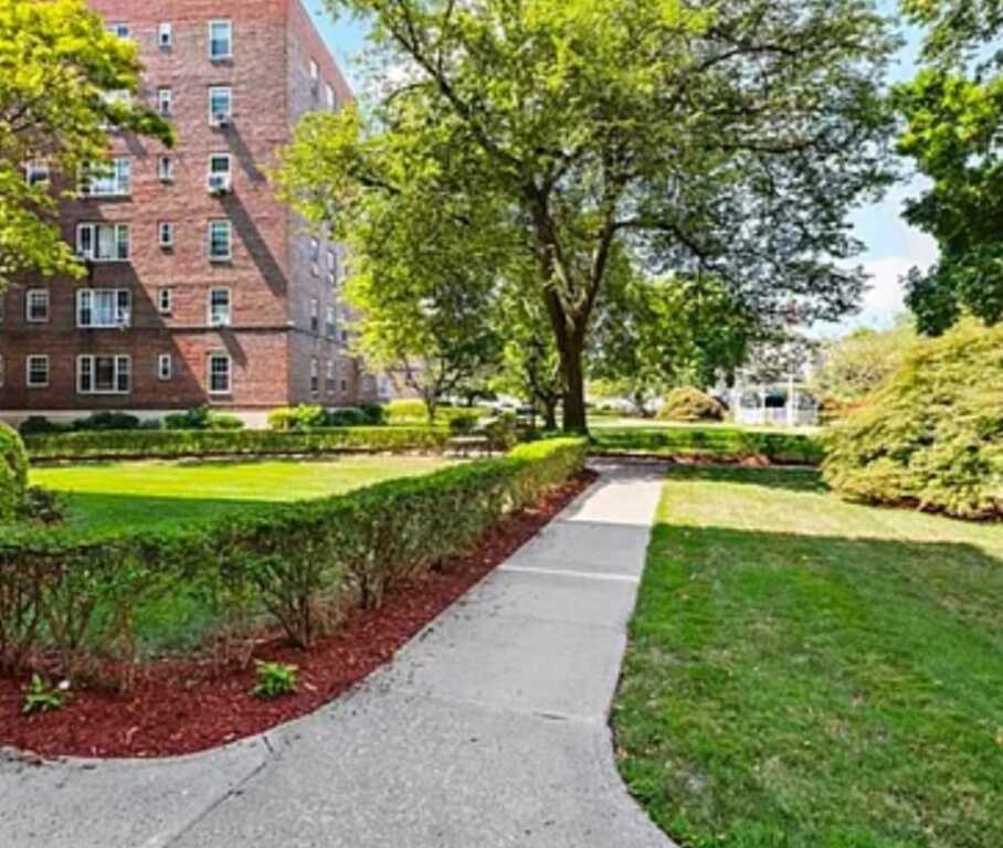 230 Pelham Road, Unit #3D, New Rochelle, NY 10805 - Photo 30 of 30