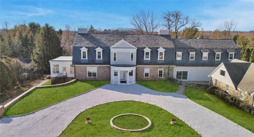 807 Weaver Street, New Rochelle, NY 10804 - Photo 2 of 36