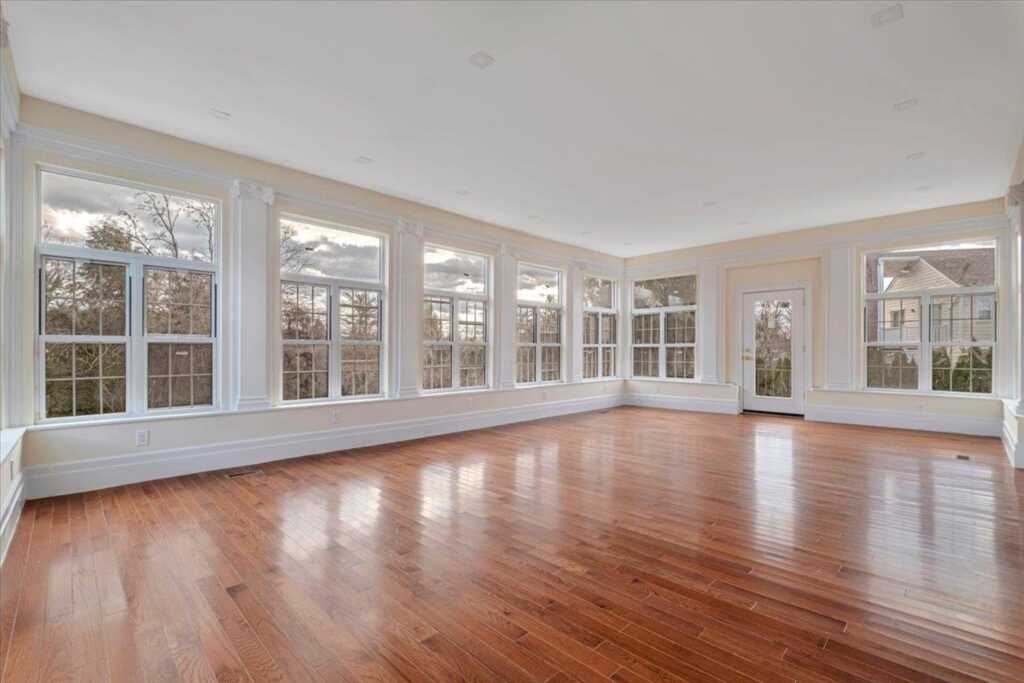 807 Weaver Street, New Rochelle, NY 10804 - Photo 21 of 36