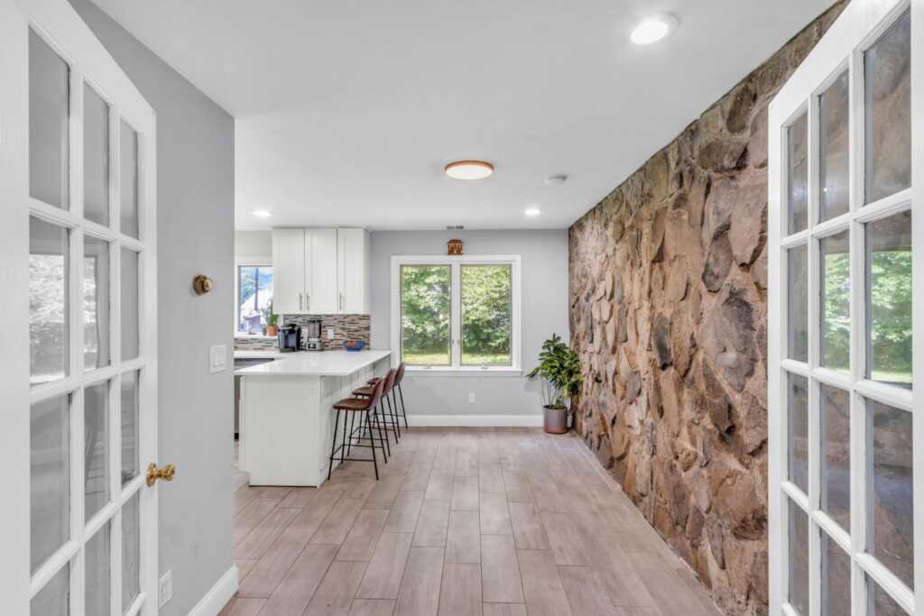 167 Grandview Avenue, Nanuet, NY 10954 - Photo 4 of 48