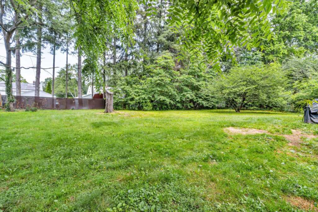 167 Grandview Avenue, Nanuet, NY 10954 - Photo 44 of 48