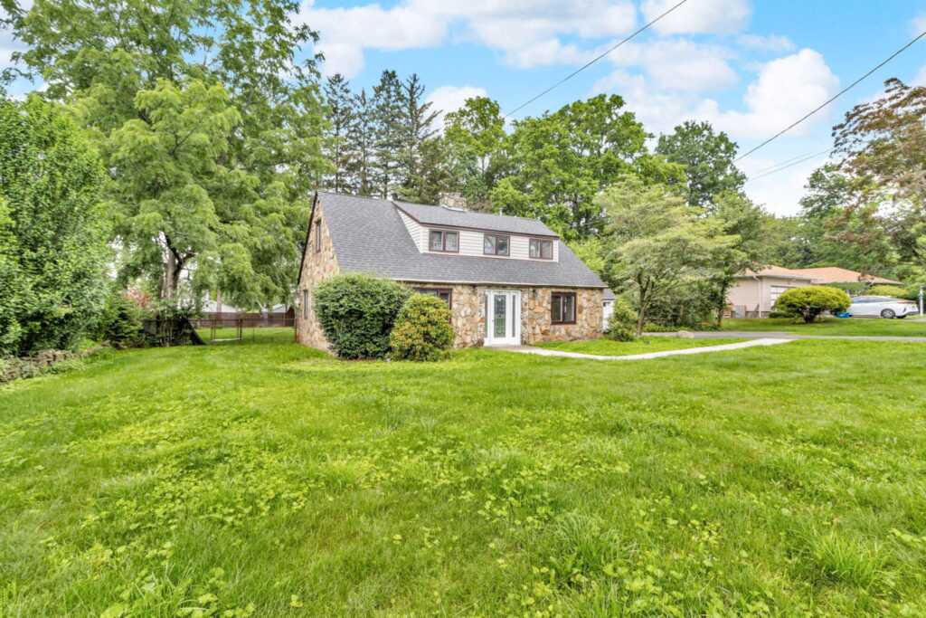 167 Grandview Avenue, Nanuet, NY 10954 - Photo 46 of 48