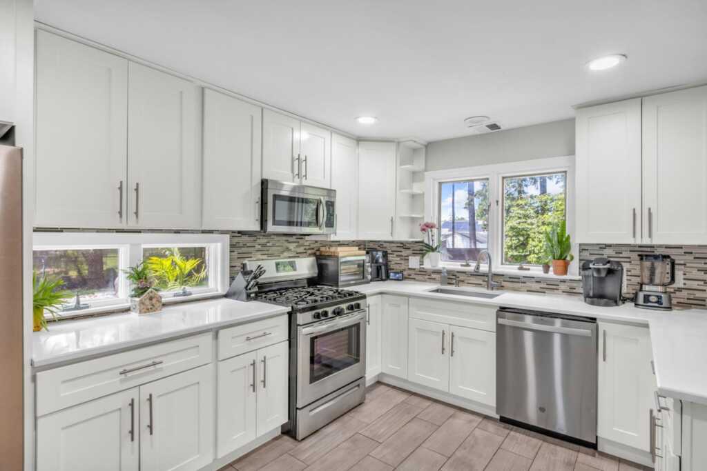167 Grandview Avenue, Nanuet, NY 10954 - Photo 8 of 48