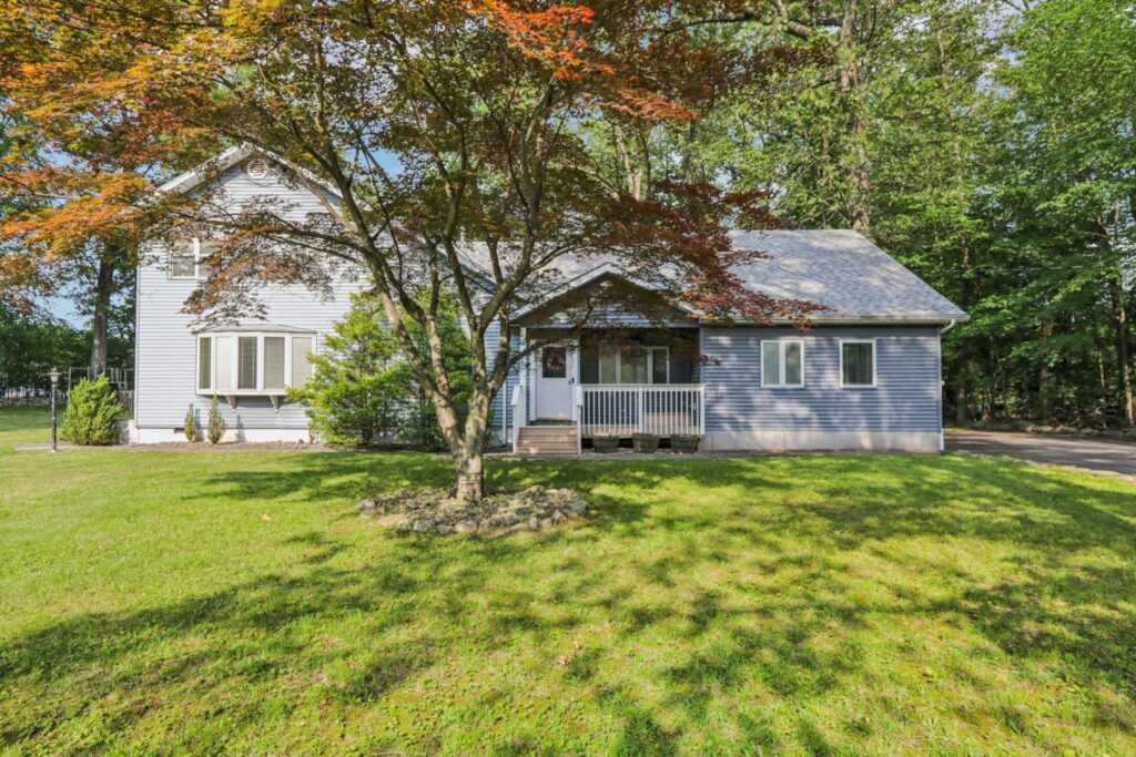 28 Nob Hill Road, New City, NY 10956