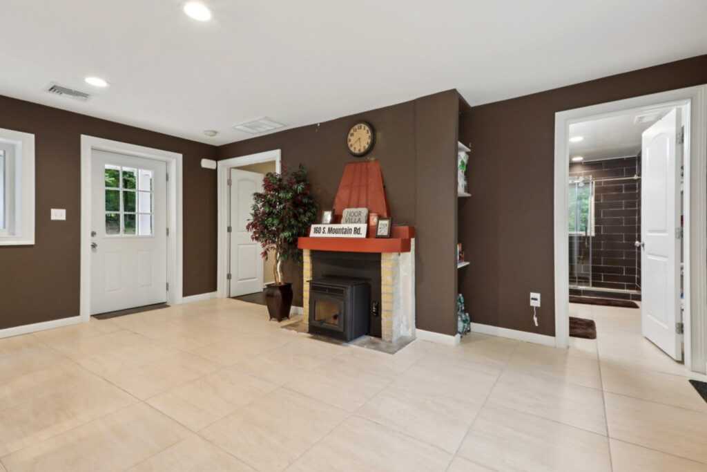 160 Mountain Road, New City, NY 10956 - Photo 24 of 44