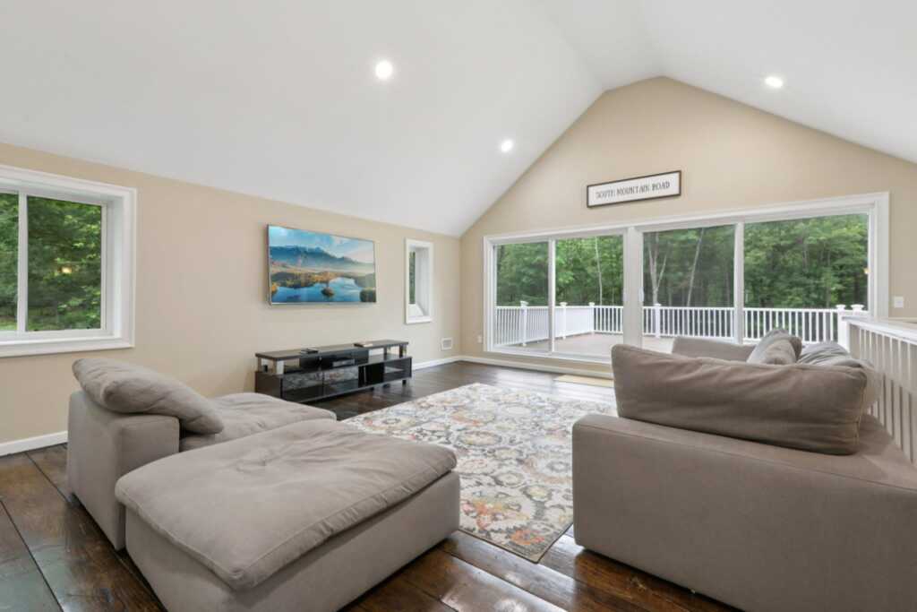 160 Mountain Road, New City, NY 10956 - Photo 7 of 44