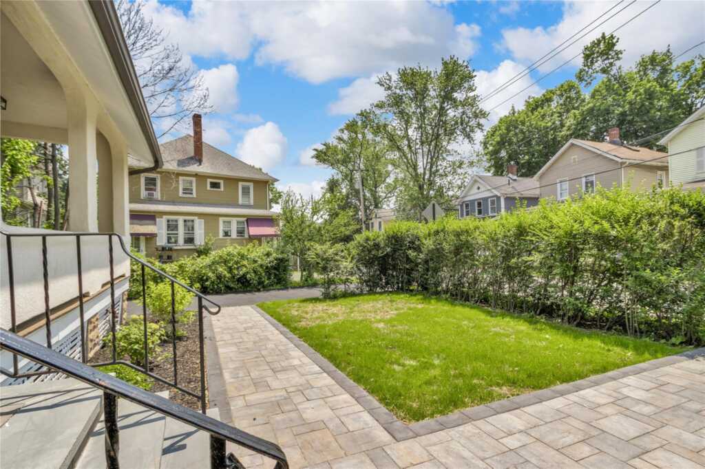 250 Cedar Hill Avenue, Nyack, NY 10960 - Photo 7 of 32