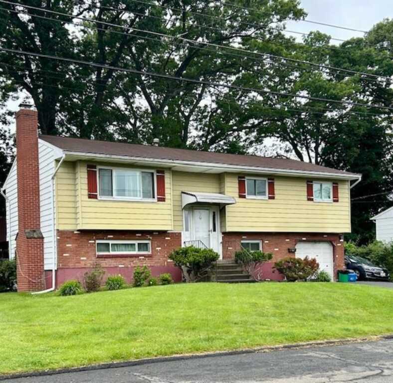 25 Waldron Drive, Stony Point, NY 10980 - Photo 3 of 16
