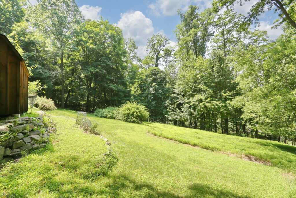 5 Collyer Avenue, Valley Cottage, NY 10989 - Photo 26 of 39
