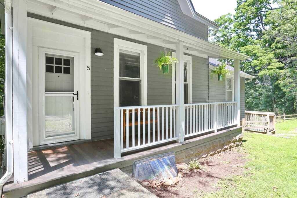 5 Collyer Avenue, Valley Cottage, NY 10989 - Photo 3 of 39