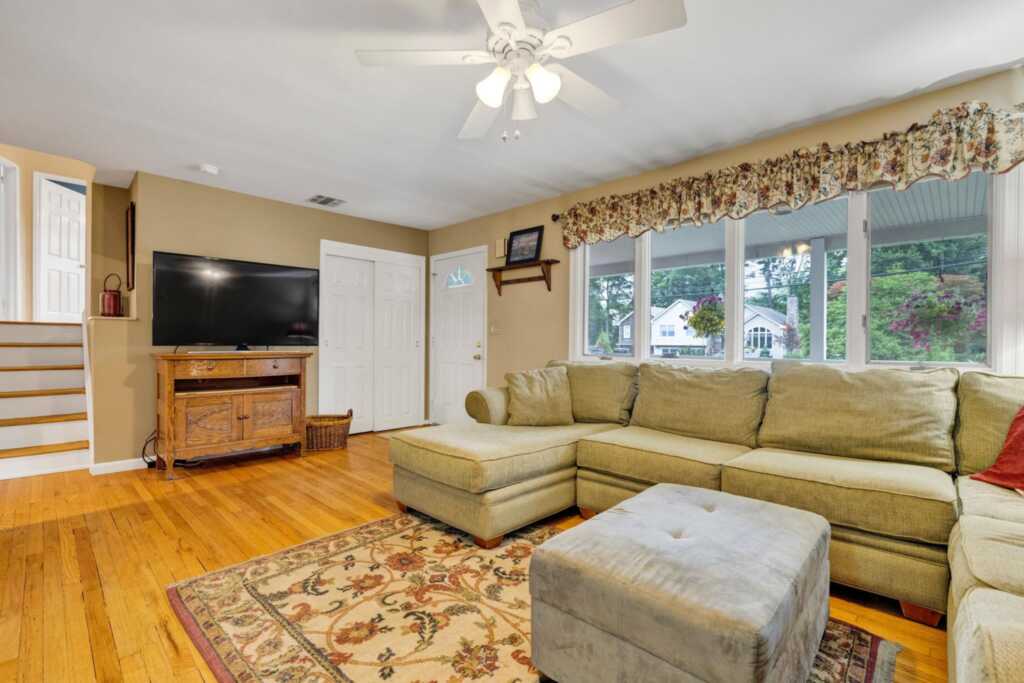 40 Pine Street, New City, NY 10956 - Photo 4 of 48