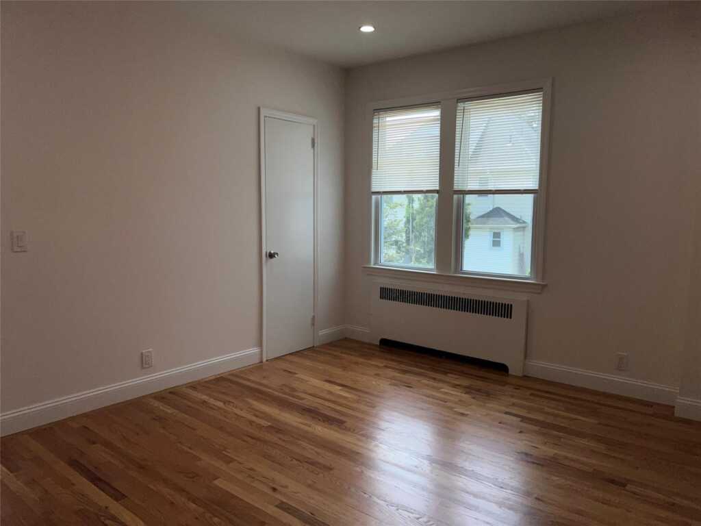 7 Alpha Place, Unit #First floor, New Rochelle, NY 10805 - Photo 10 of 16