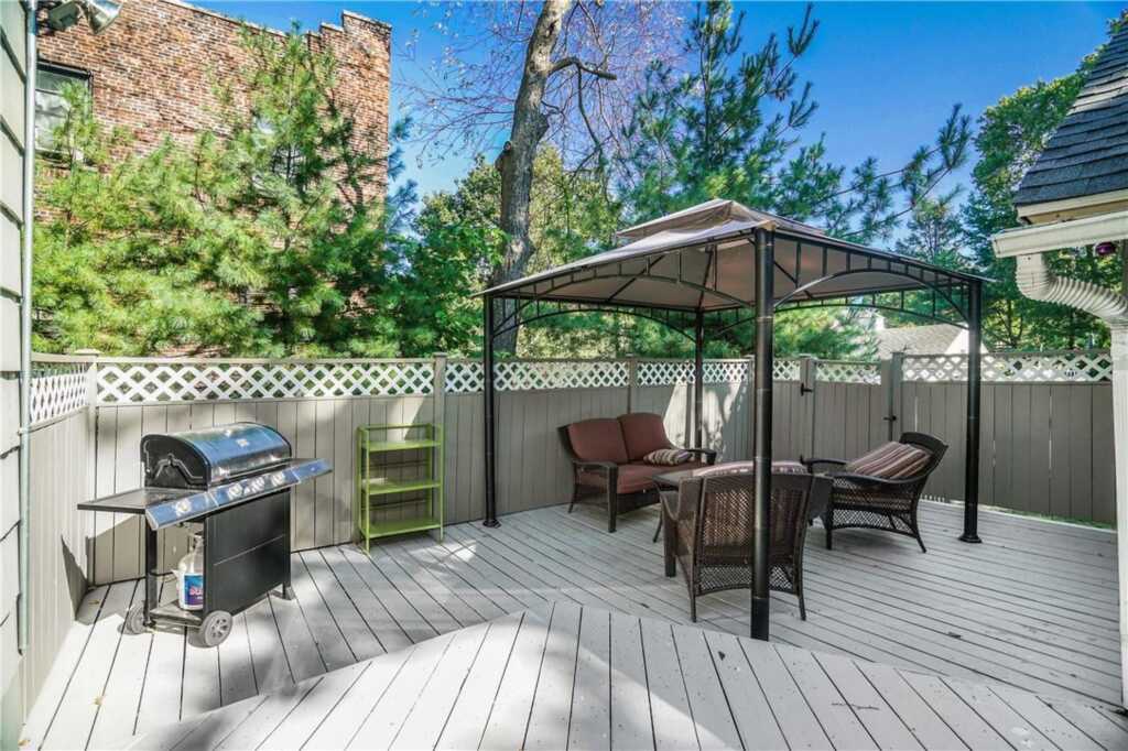 437 Carroll Avenue, Rye, NY 10543 - Photo 16 of 24