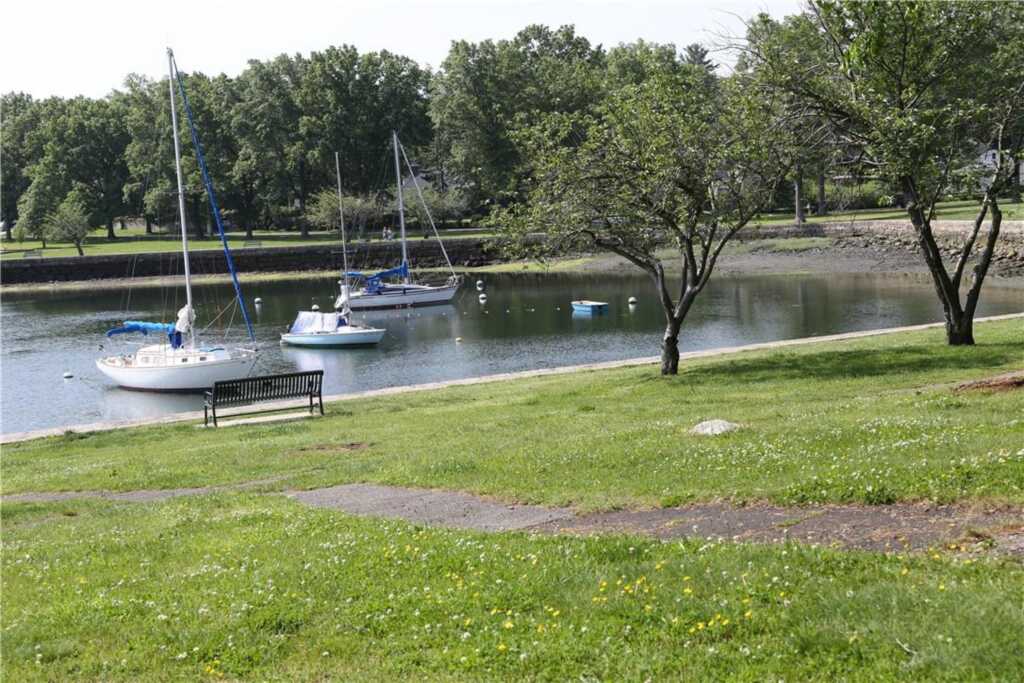 437 Carroll Avenue, Rye, NY 10543 - Photo 22 of 24