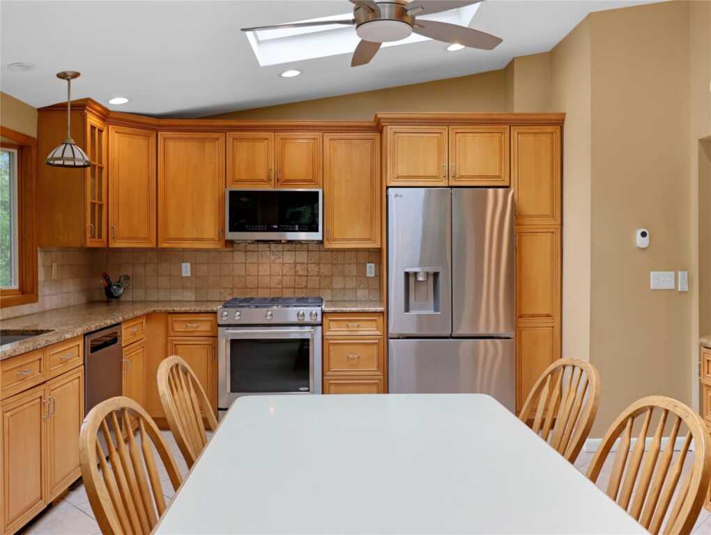 2 Hedge Row, New City, NY 10956 - Photo 18 of 46