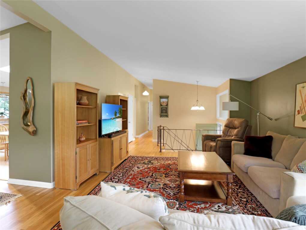 2 Hedge Row, New City, NY 10956 - Photo 7 of 46