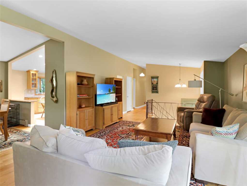 2 Hedge Row, New City, NY 10956 - Photo 8 of 46