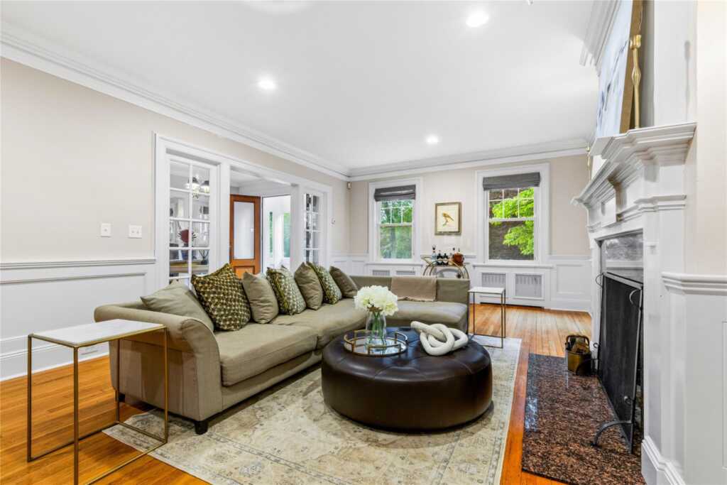 121 Overlook Circle, New Rochelle, NY 10804 - Photo 12 of 35