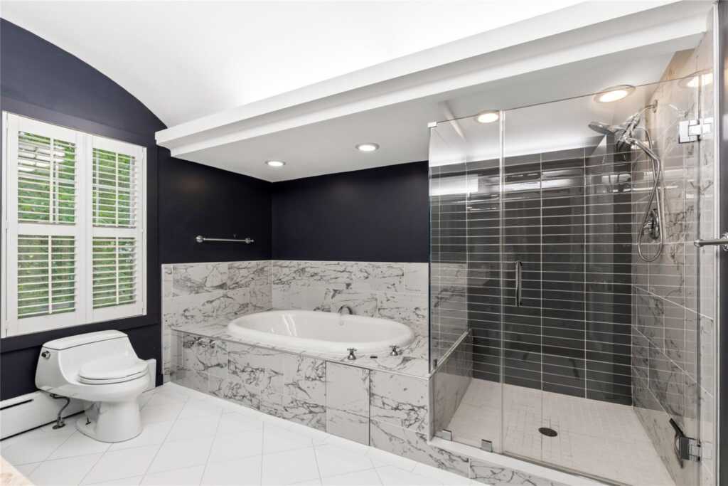 121 Overlook Circle, New Rochelle, NY 10804 - Photo 19 of 35