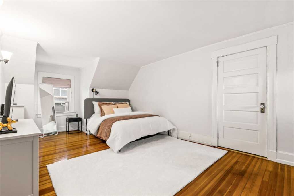 121 Overlook Circle, New Rochelle, NY 10804 - Photo 25 of 35