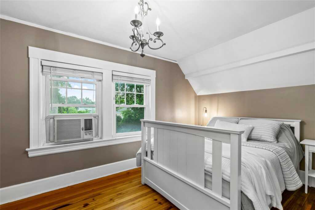 121 Overlook Circle, New Rochelle, NY 10804 - Photo 27 of 35