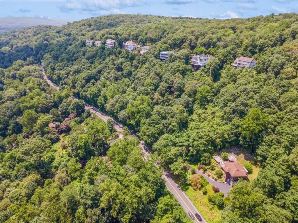 908 Route 9W, Nyack, NY 10960 - Photo 3 of 45