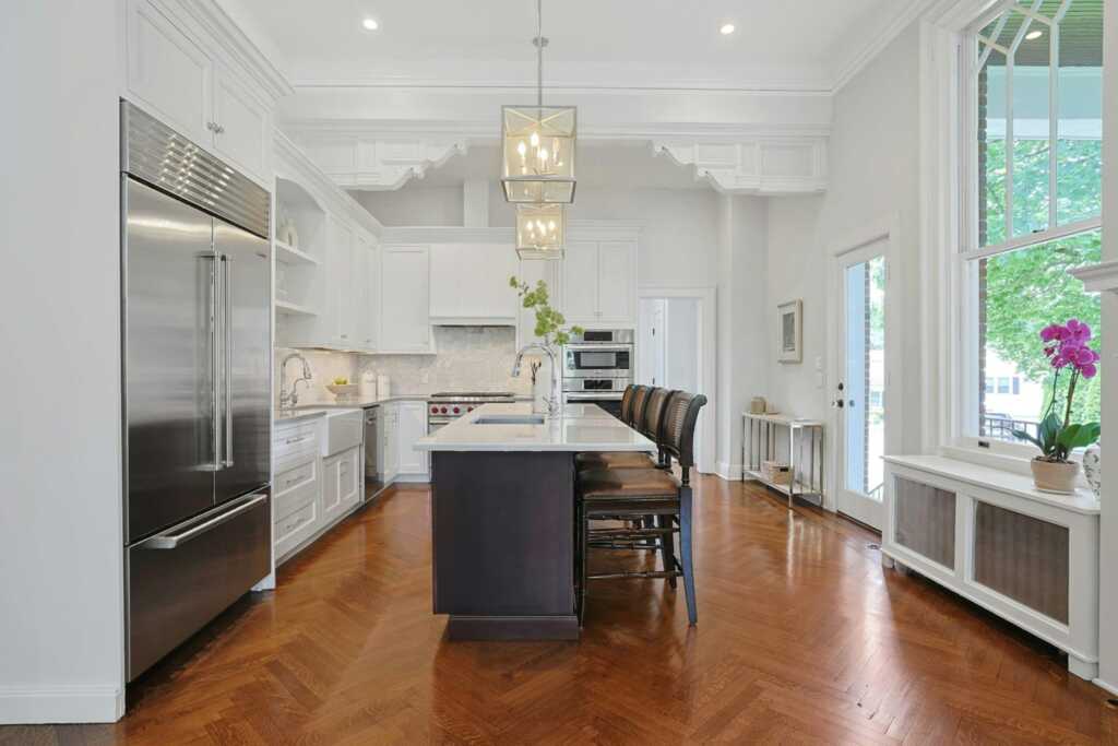 15 Calton Lane, New Rochelle, NY 10804 - Photo 10 of 36