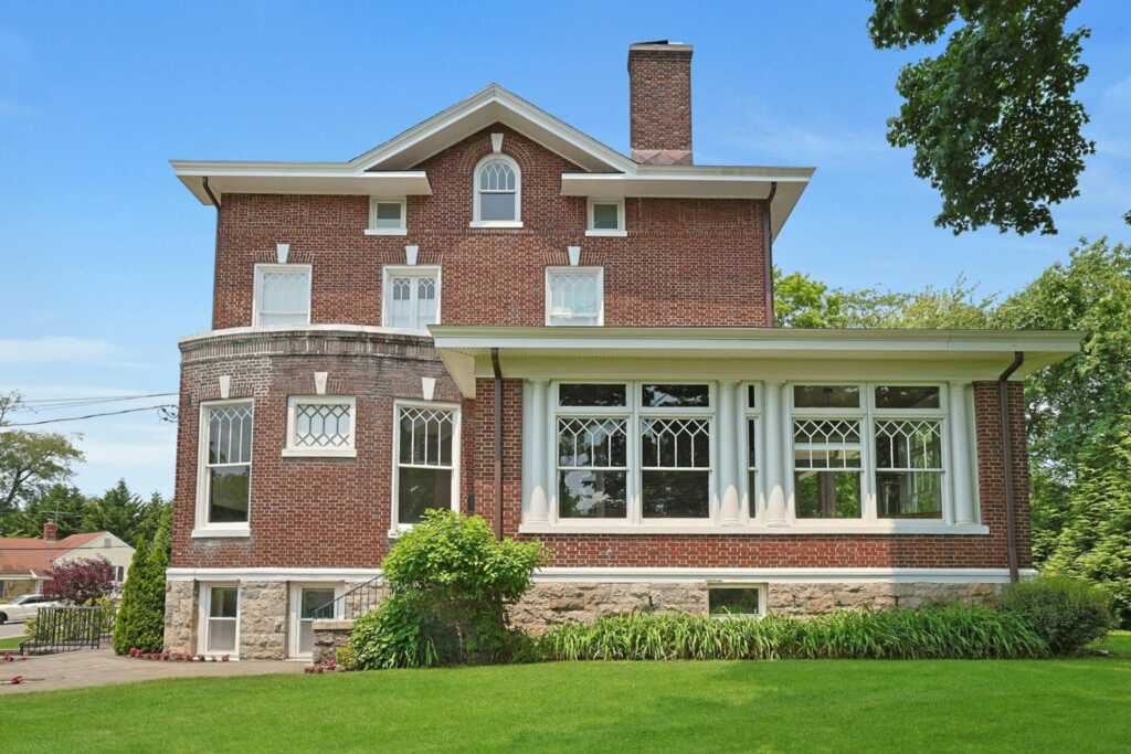 15 Calton Lane, New Rochelle, NY 10804 - Photo 2 of 36