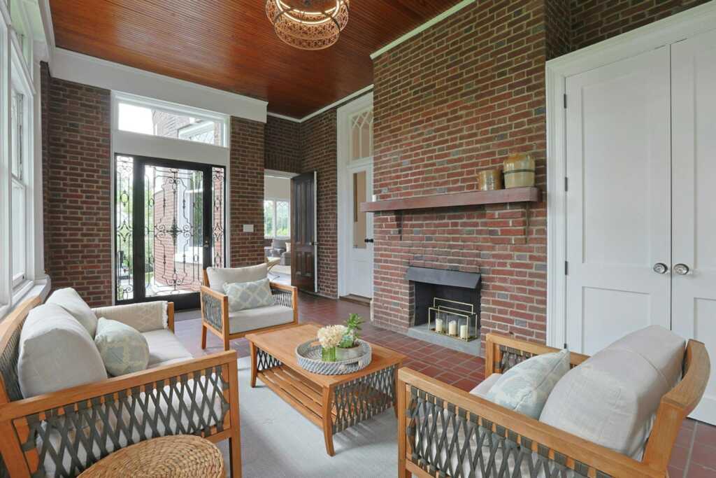 15 Calton Lane, New Rochelle, NY 10804 - Photo 3 of 36