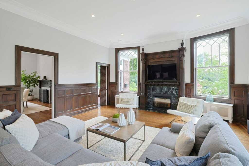 15 Calton Lane, New Rochelle, NY 10804 - Photo 4 of 36