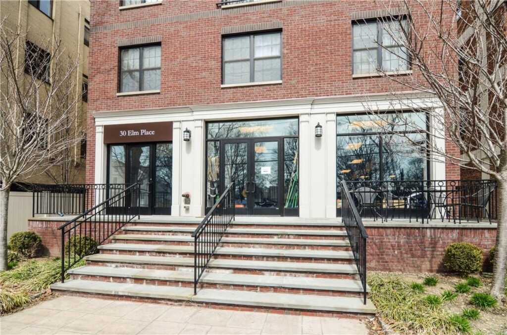30 Elm Place, Unit #4B, Rye, NY 10580