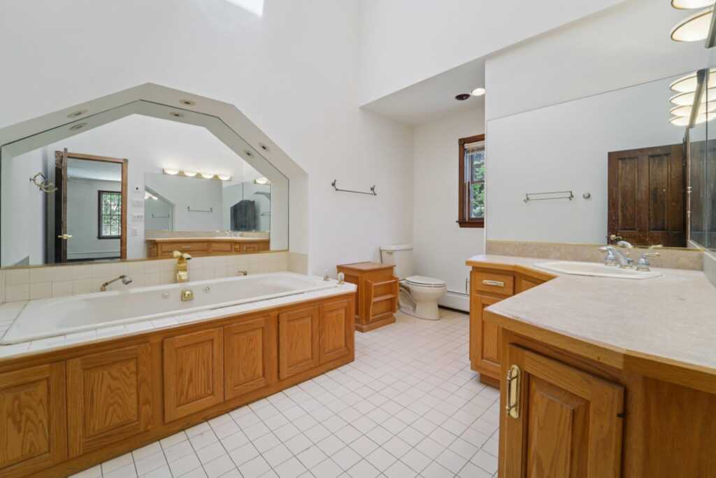 159 Martin Place, Pearl River, NY 10965 - Photo 27 of 50