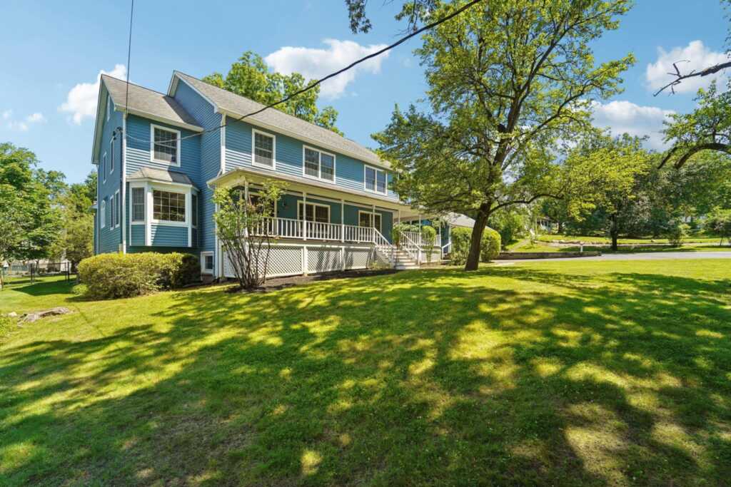 159 Martin Place, Pearl River, NY 10965 - Photo 3 of 50