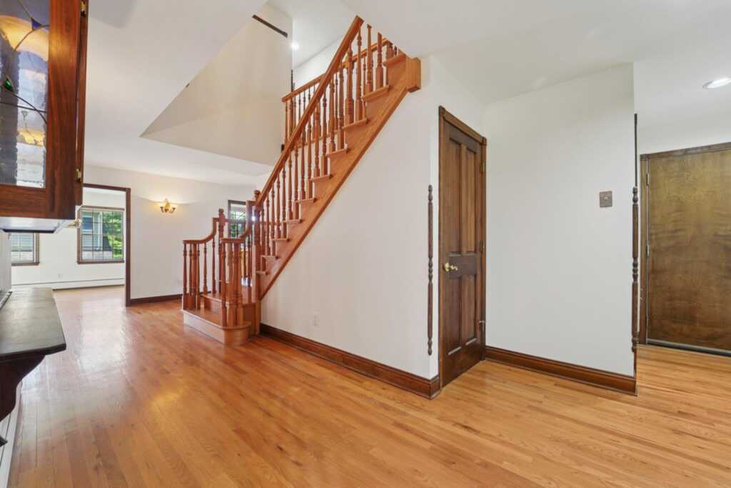 159 Martin Place, Pearl River, NY 10965 - Photo 7 of 50