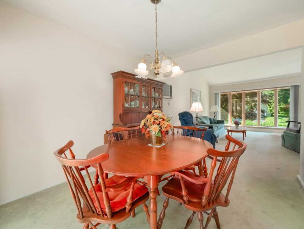 34 Crambrook Road, New City, NY 10956 - Photo 4 of 27