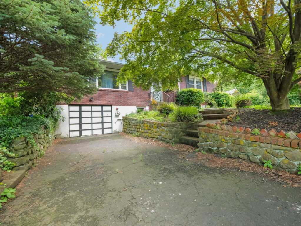 19 Orchard Street, Nanuet, NY 10954 - Photo 2 of 27